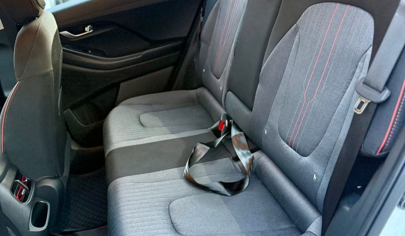 
								Hyundai Cantus 2023 lleno									